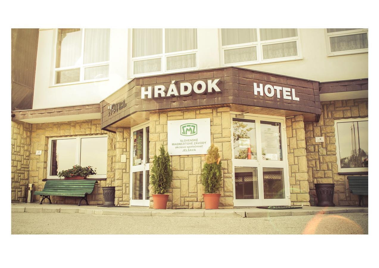 Hotel Hradok Jelsava Εξωτερικό φωτογραφία